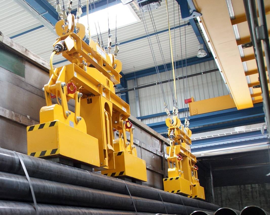 Gréage : accessoires d'accrochage sur pont roulant à Lyon